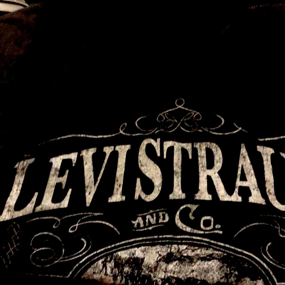 Mens black levi T-shirt